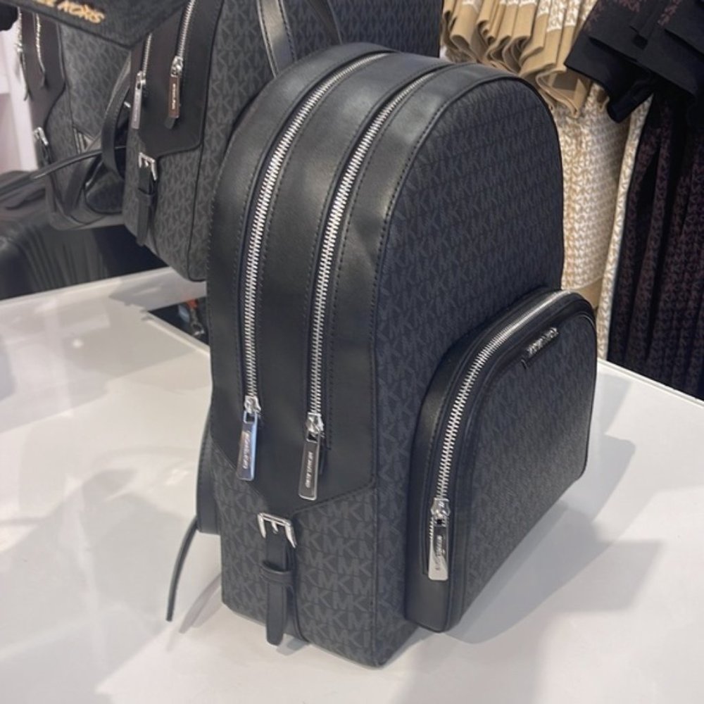Michael Kors Jaycee Large Zip Pocket Backpack Black - Picture 9 of 16